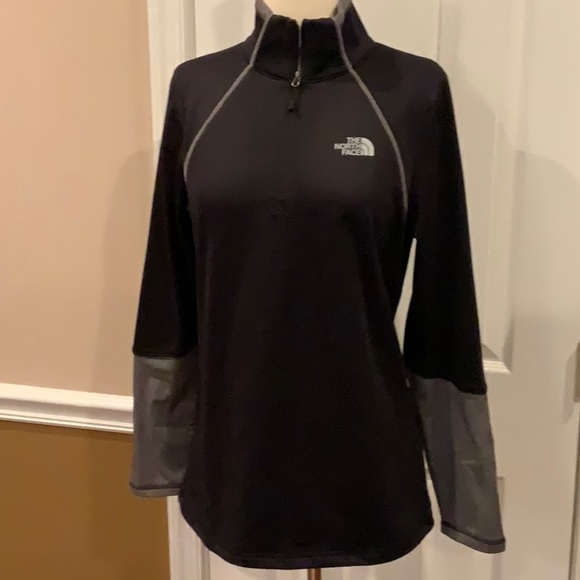 The North Face Tops - The North Face 1/4 zip gray black long sleeve M